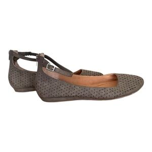 Womens American Rag Eeva Almond Flats